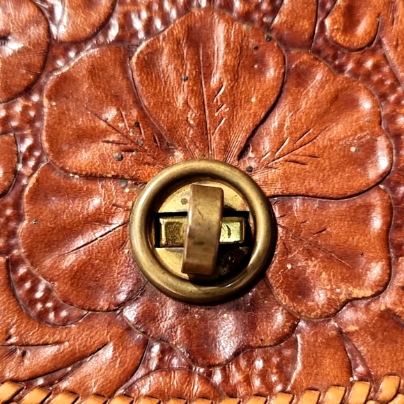 Vintage 50's Artisan Beautiful Hand Tooled Leather Handbag Purse - Picture 4 of 13